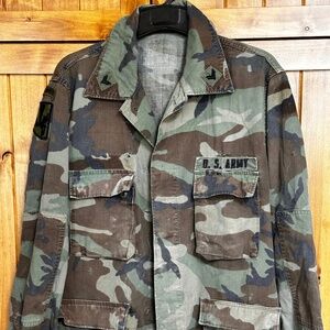 Military jacket large